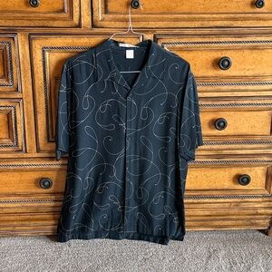 Black Perry Ellis Short Sleeve Shirt with Swirl Pattern